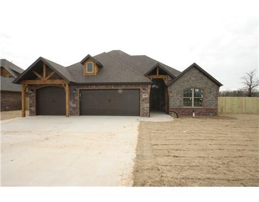 Property Photo: 1501 SW Hayfield Avenue AR 72712