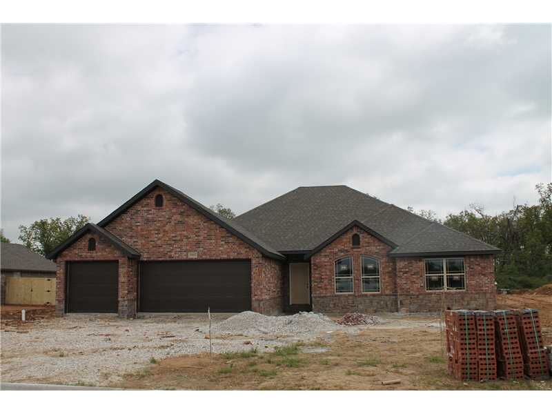 Property Photo: 2002 Brooks Place AR 72758