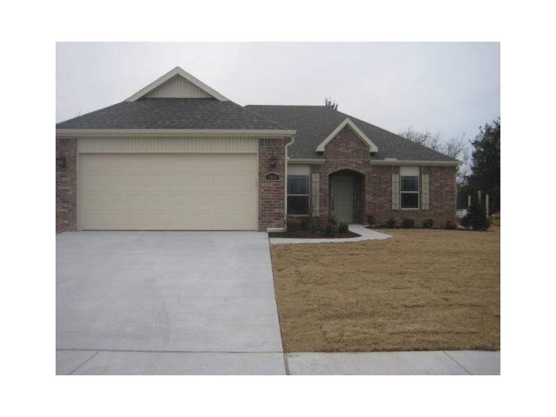 Property Photo: 1165 Blue Willow Avenue AR 72701
