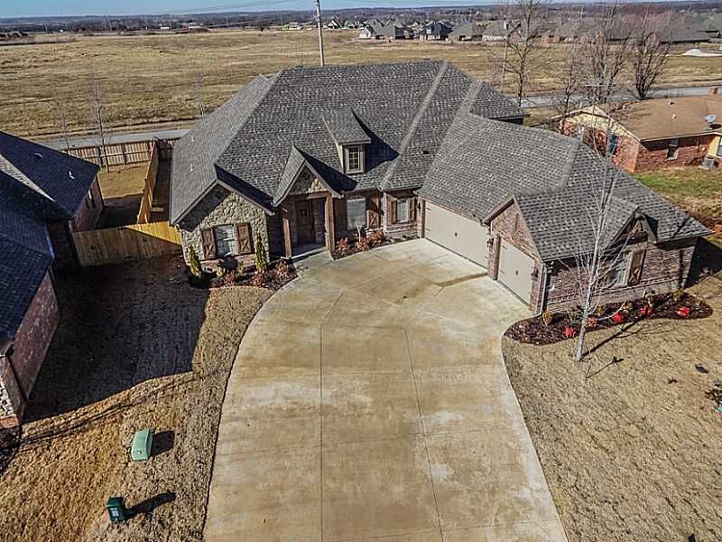Property Photo: 4300 SW Boxelder Street AR 72712