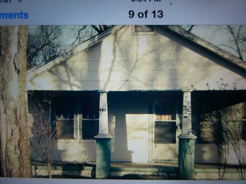 Property Photo:  905 South B Street  AR 72756 