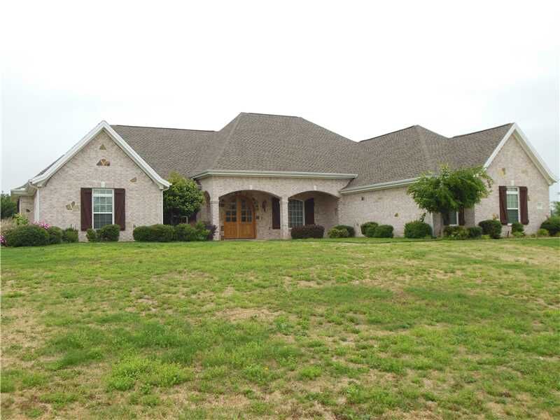 Property Photo: 1504 Lafite Lane AR 72703