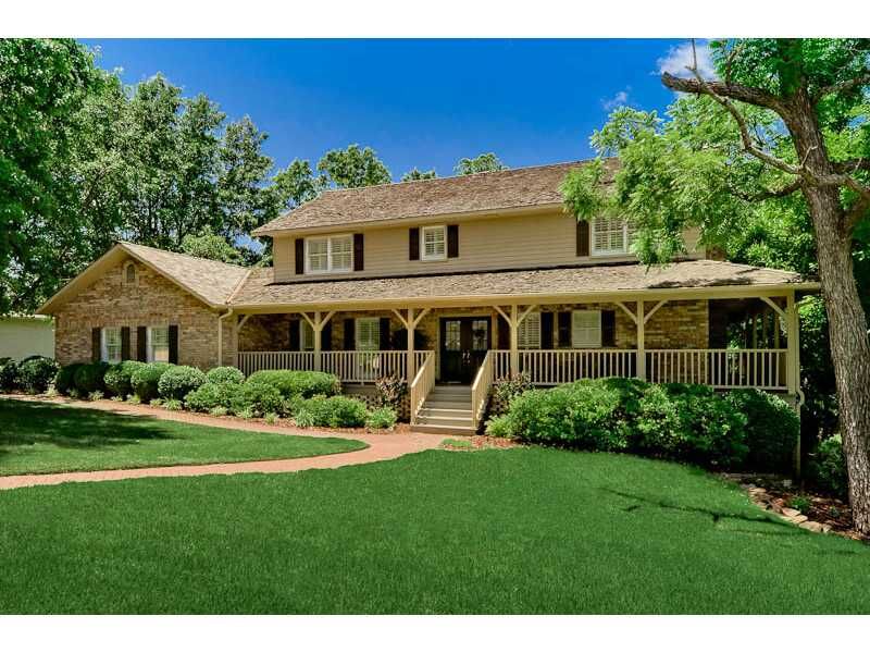 Property Photo:  1815 El Contento Circle  AR 72712 