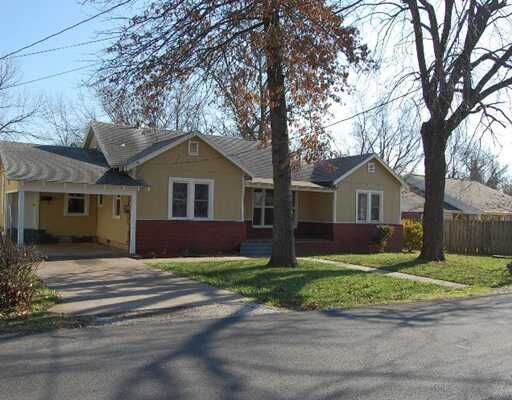 Property Photo: 409 SW E Street AR 72712