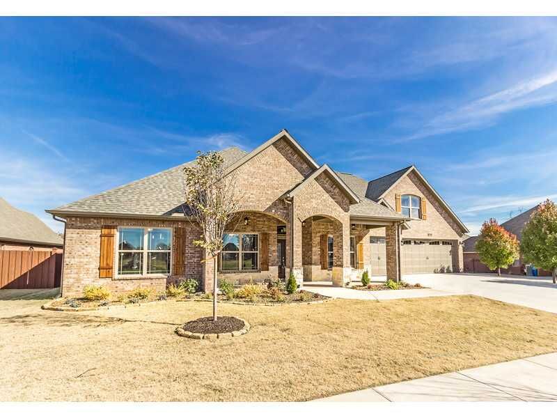 Property Photo:  4602 NE Blue Spruce Avenue  AR 72712 