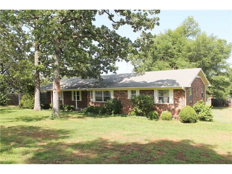 Property Photo:  2770 N Elizabeth Avenue  AR 72703 