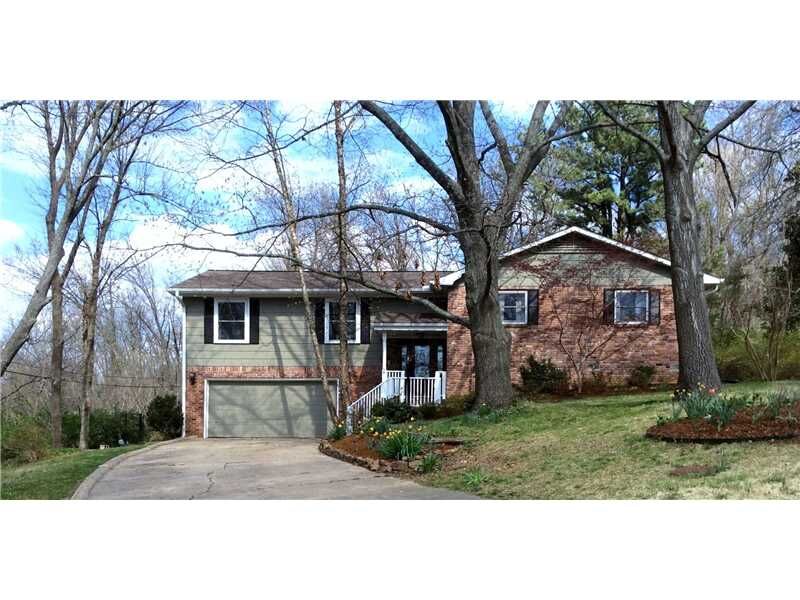 Property Photo: 1984 N Greenview Drive AR 72701