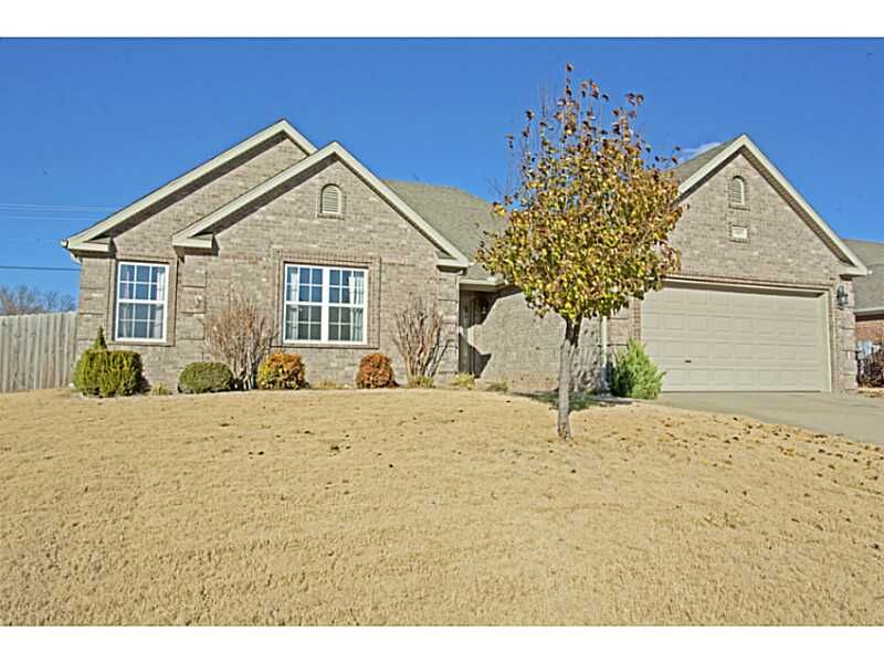 Property Photo: 4900 SW Golden Eagle Avenue AR 72712