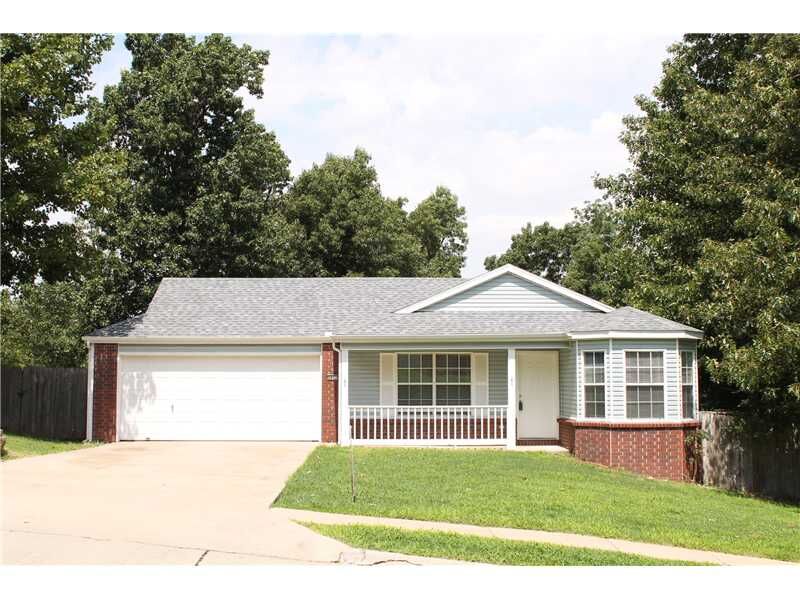 Property Photo: 3272 W Parkway Drive AR 72704