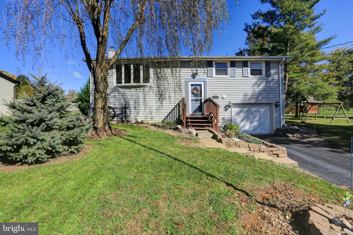 Property Photo: 38 Pemberton Drive PA 17316