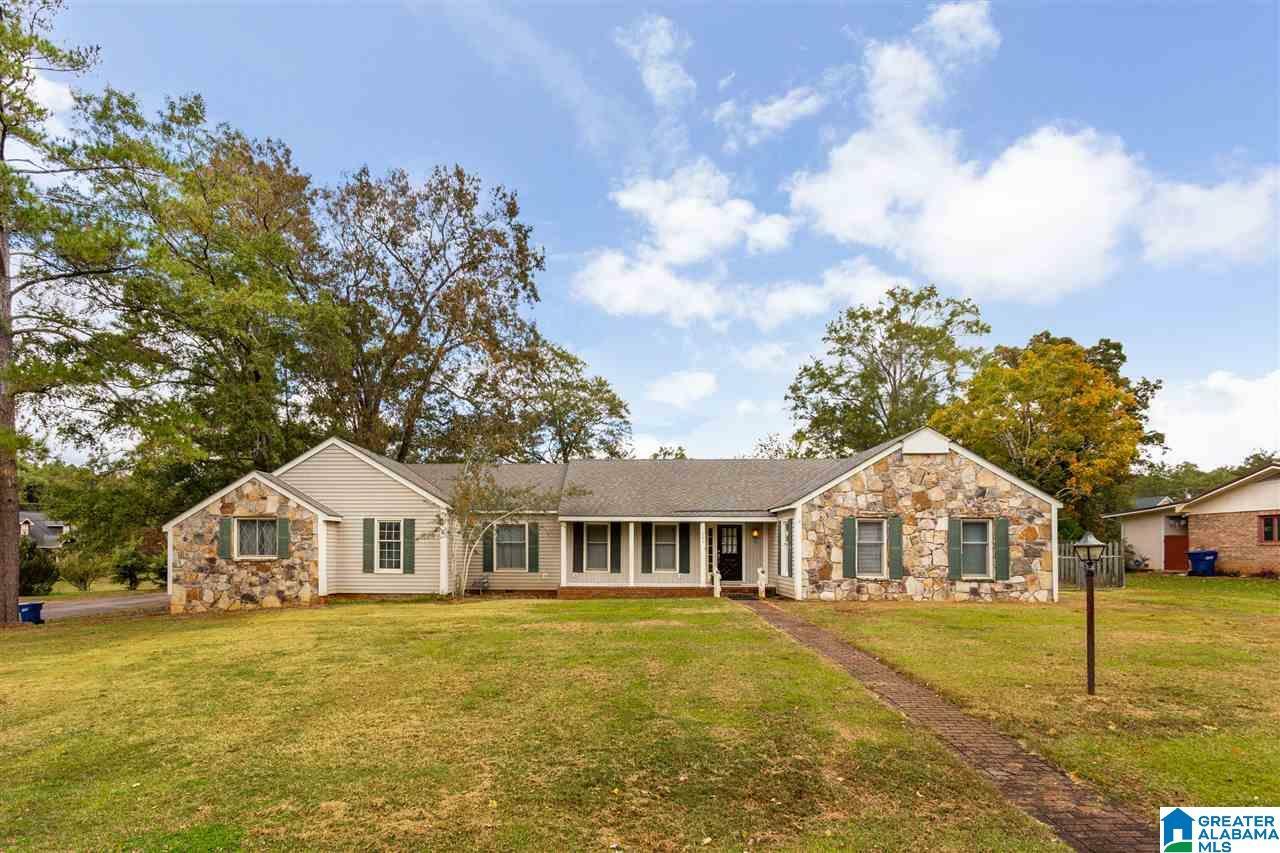 Property Photo:  303 Hawthorne Street  AL 35160 