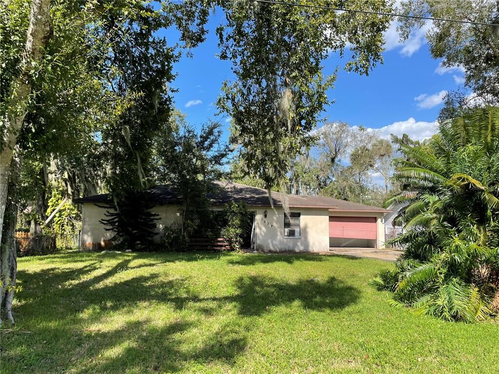 Property Photo: 2437 Claire Avenue FL 32168