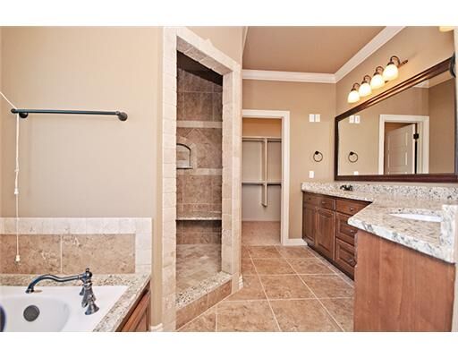 Property Photo:  2801 SW Hazelnut Avenue  AR 72712 