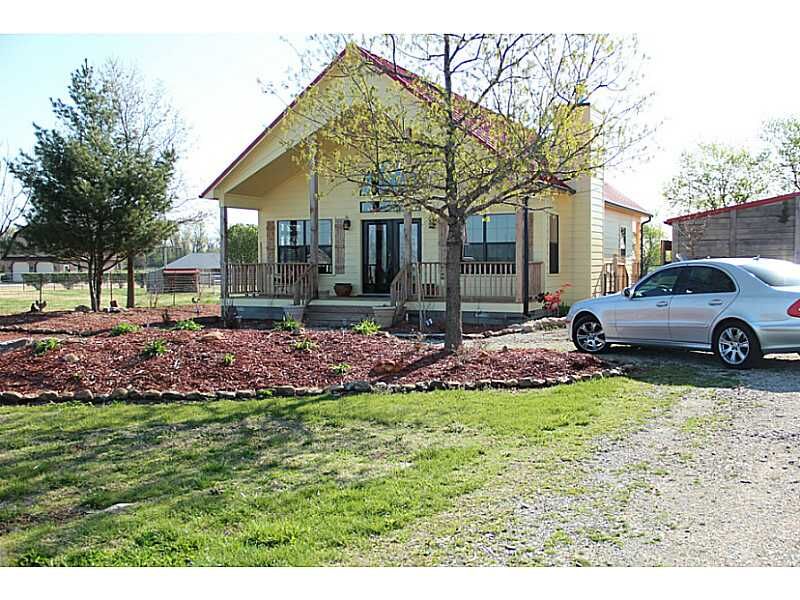 Property Photo:  630 Klenc Road  AR 72762 