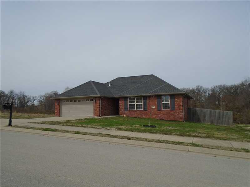 Property Photo:  1450 Yorkshire Drive  AR 72719 