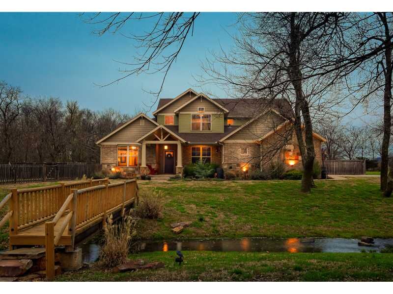 Property Photo: 11797 Clubhouse Parkway AR 72730