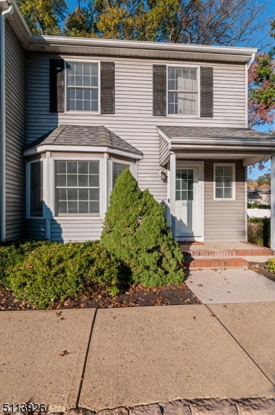 Property Photo:  32 Village Ct  NJ 08805 