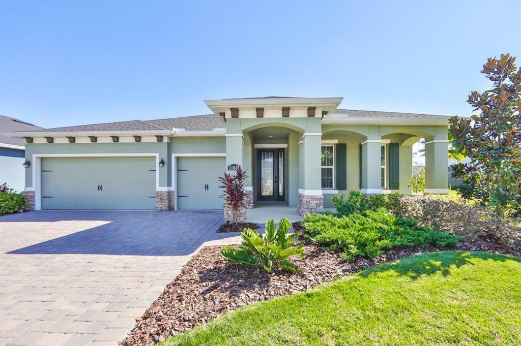 Property Photo:  11642 Lake Lucaya Drive  FL 33579 