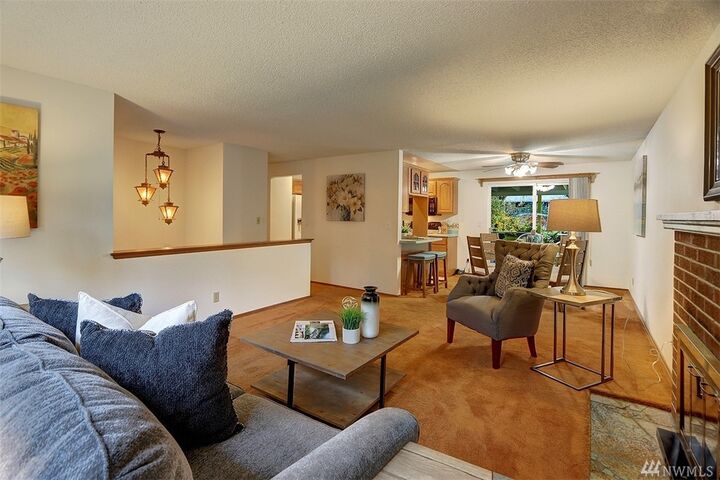 Property Photo: 8442 NE 137th St WA 98034