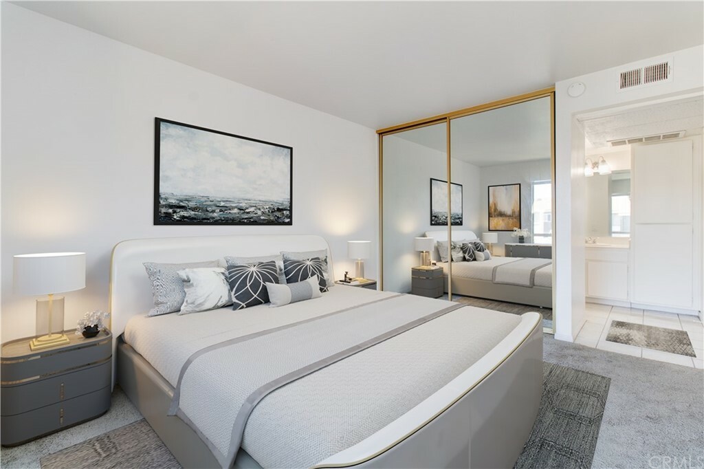 Property Photo:  2847 S Fairview Street H  CA 92704 