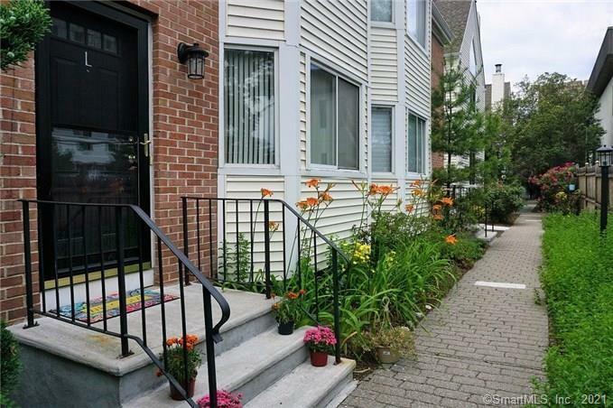 Property Photo:  167 Grove Street L  CT 06901 