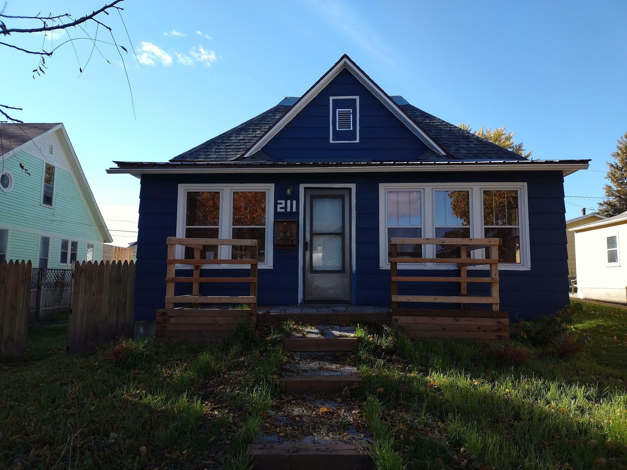 211 7th Street NE  Staples MN 56479 photo