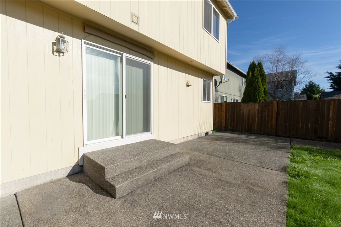 Property Photo:  1108 183rd Street Ct E  WA 98387 