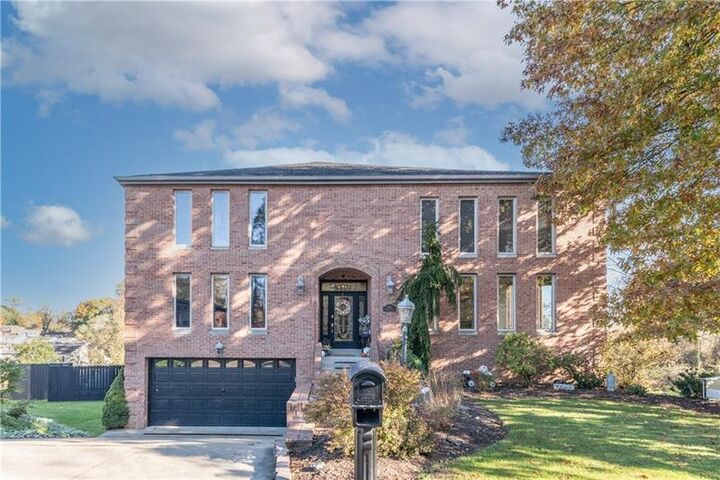 1649 Amanda Avenue  South Park PA 15129 photo