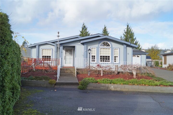 Property Photo:  9 Noel Lane  WA 98584 