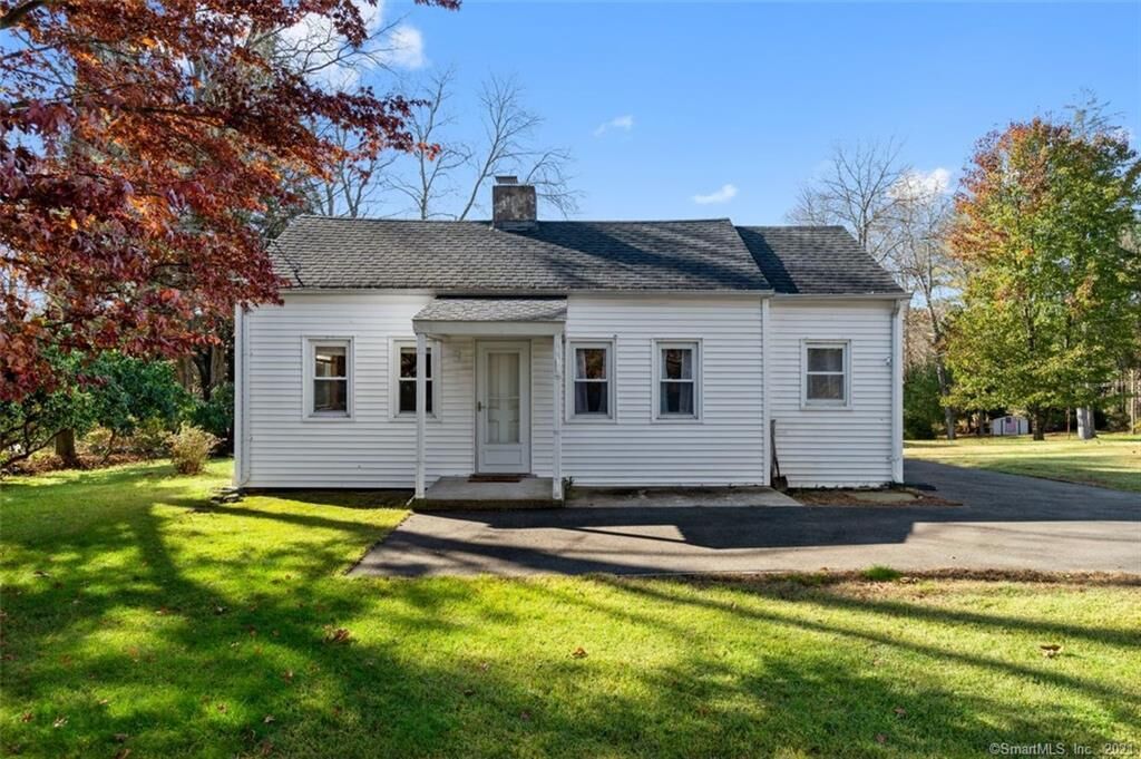 Property Photo:  30 Rockwell Road  CT 06801 
