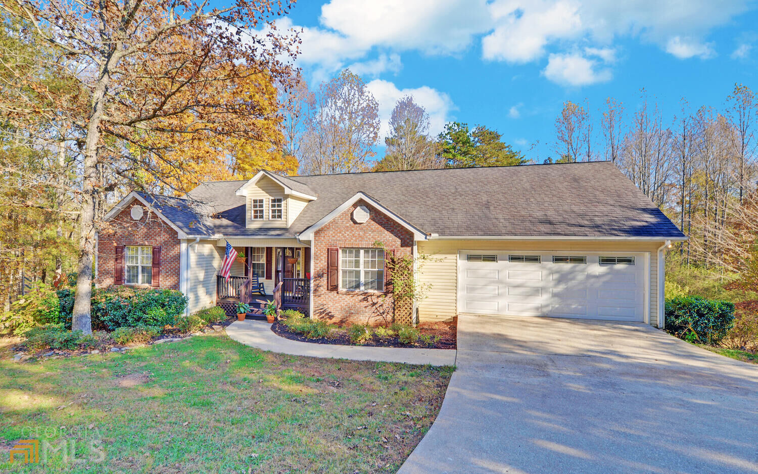 Property Photo: 143 Grindstone Creek Drive GA 30523