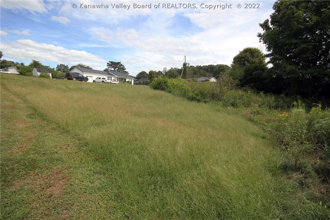 Property Photo: 1 Graystone Road WV 25271