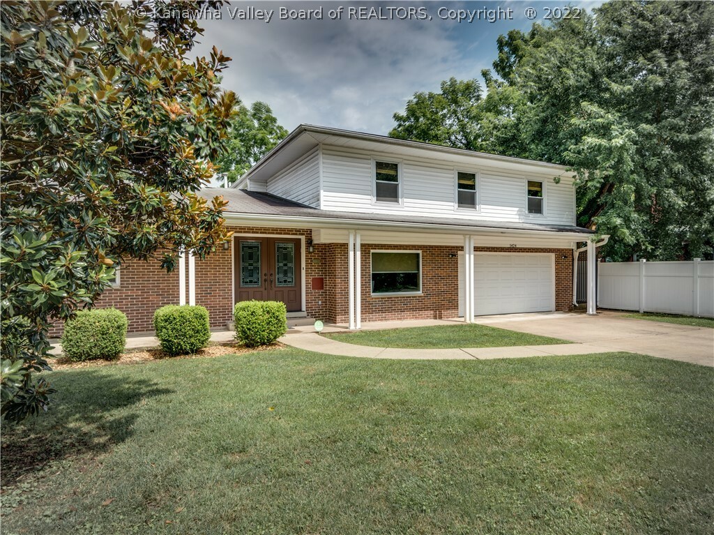 Property Photo: 1424 Morris Court WV 25701