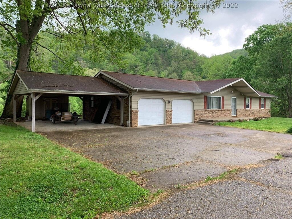 Property Photo: 604 Everest Circle WV 25177