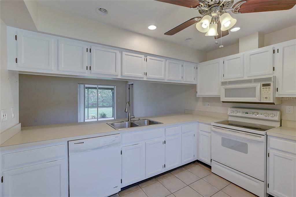 Property Photo:  4026 Lancaster Drive  FL 34241 