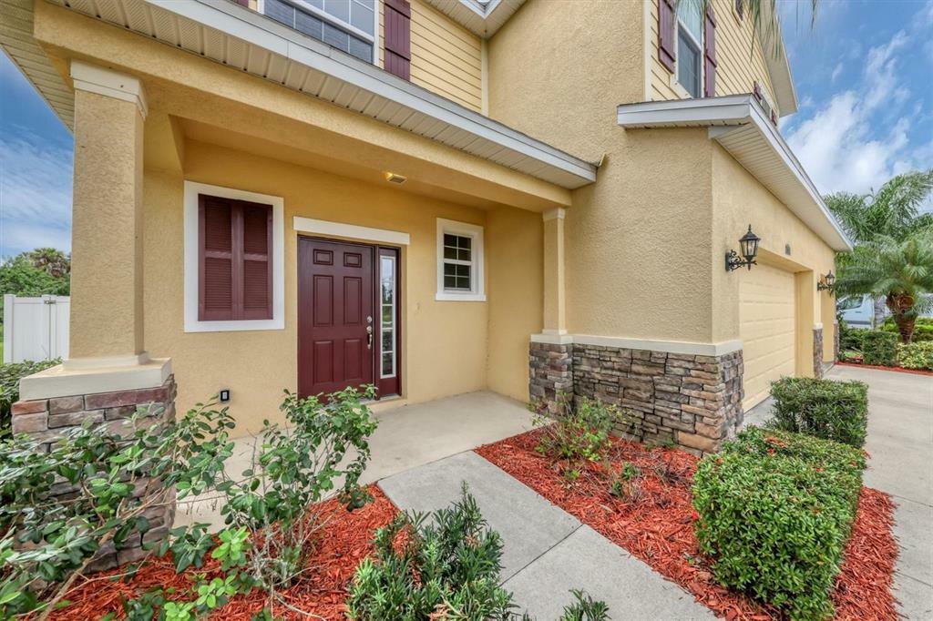 Property Photo: 3937 King Bridge Place FL 34222