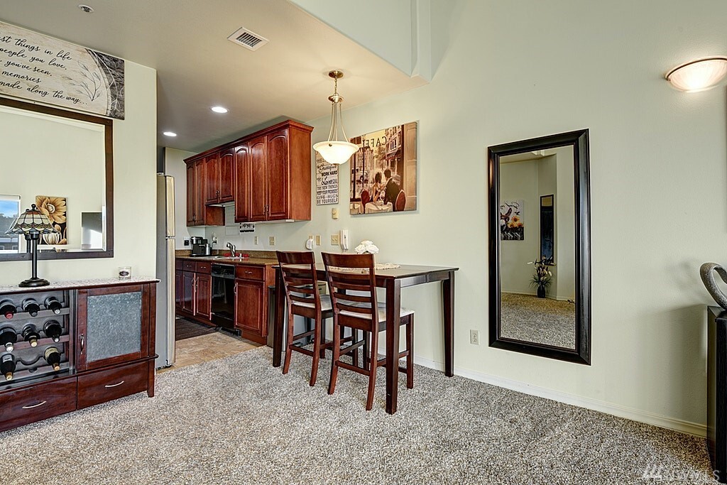 Property Photo: 3501 Colby Ave 301 WA 98201