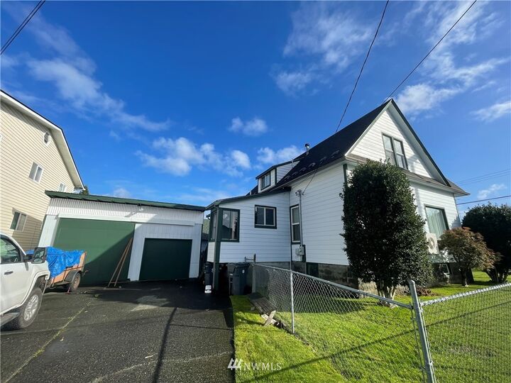 Property Photo: 724 5th Street WA 98550