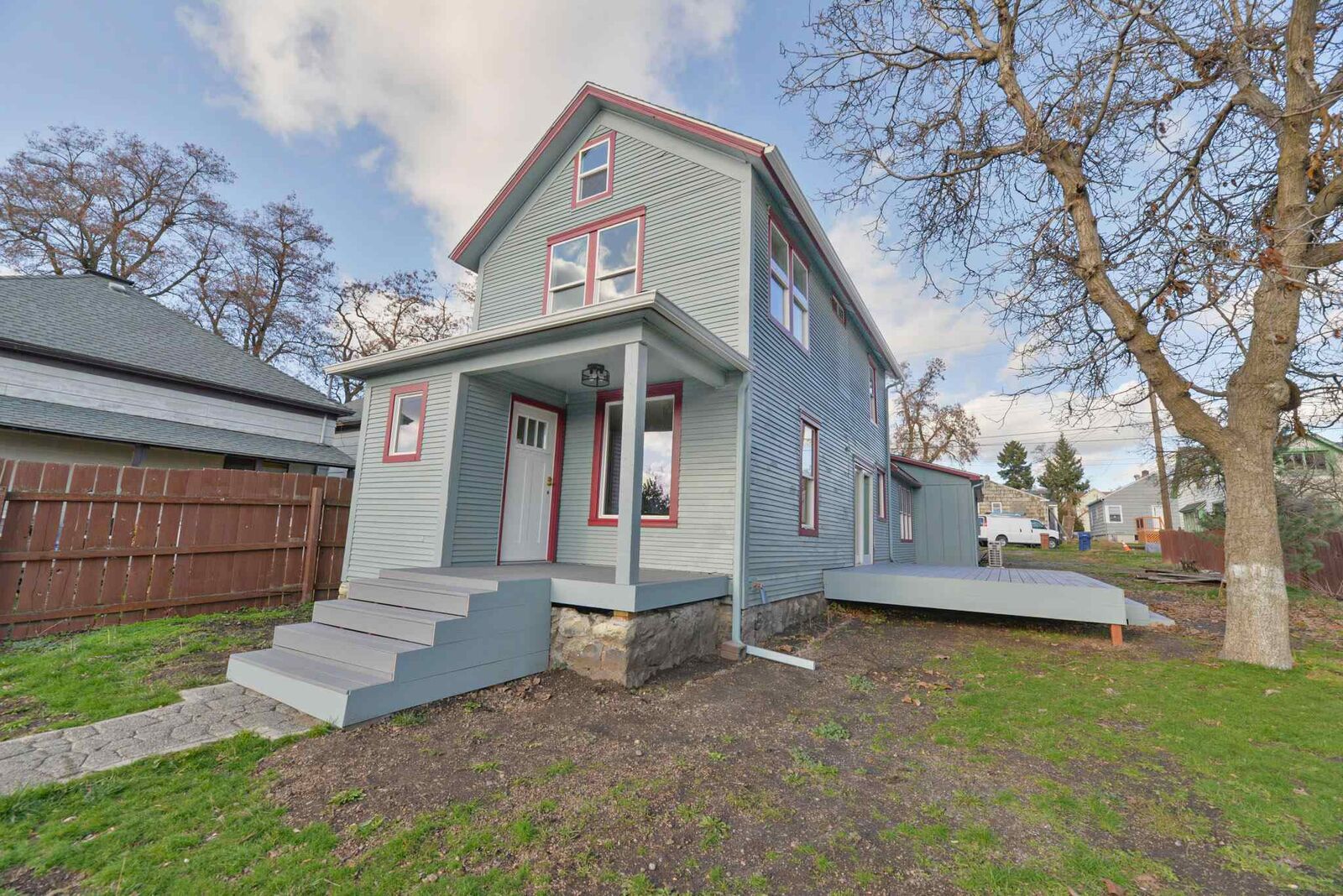 Property Photo:  2024 W Bridge Ave  WA 99201-1711 