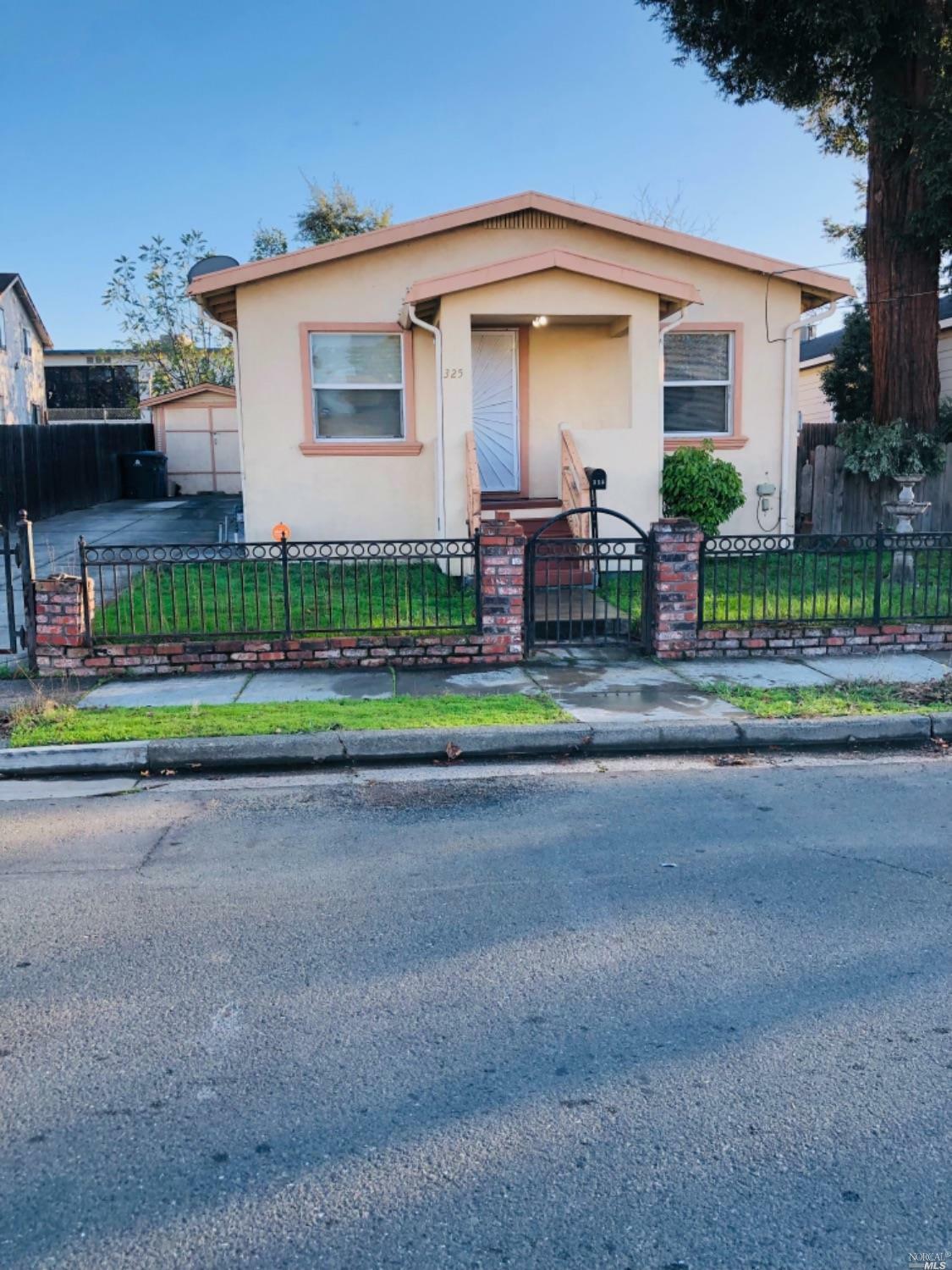 Property Photo:  325 Campbell Avenue  CA 94590 