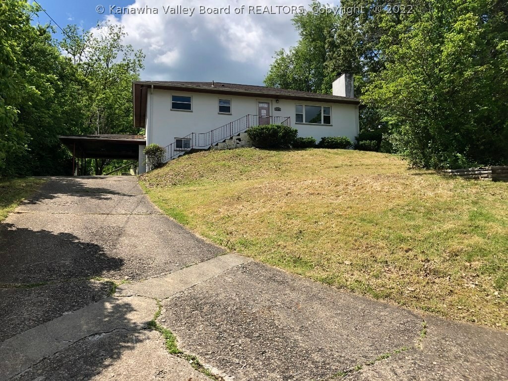 Property Photo: 2735 Wildwood Circle WV 25177