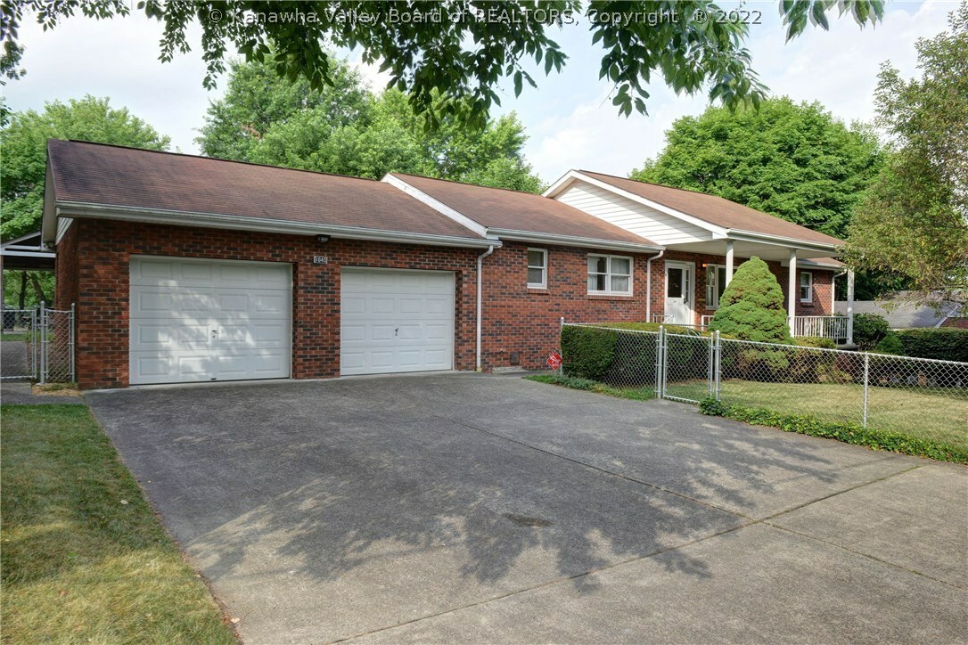 Property Photo: 1045 Garden Street WV 25302