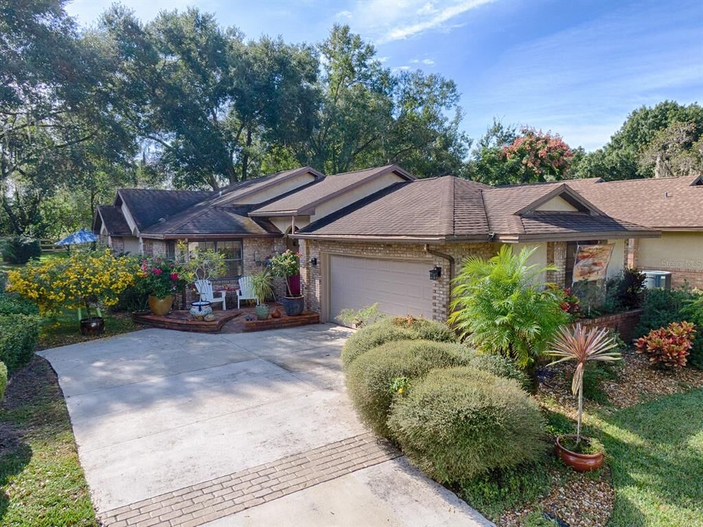 Property Photo:  315 Waterwood Drive  FL 34797 
