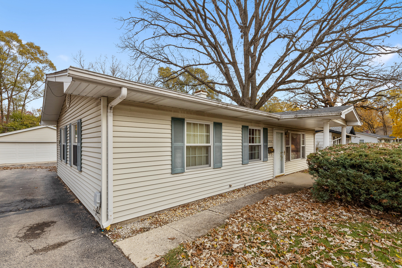 Property Photo:  1026 McCameron Avenue  IL 60441 