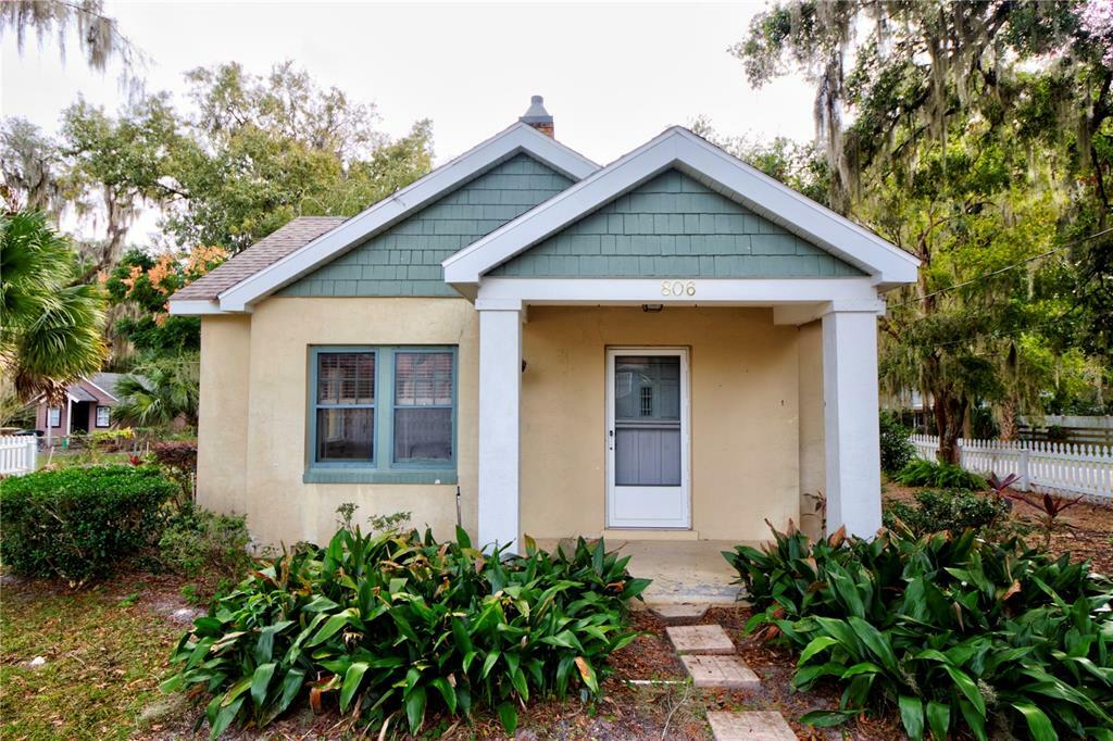 Property Photo:  806 SE 12th Street  FL 34471 