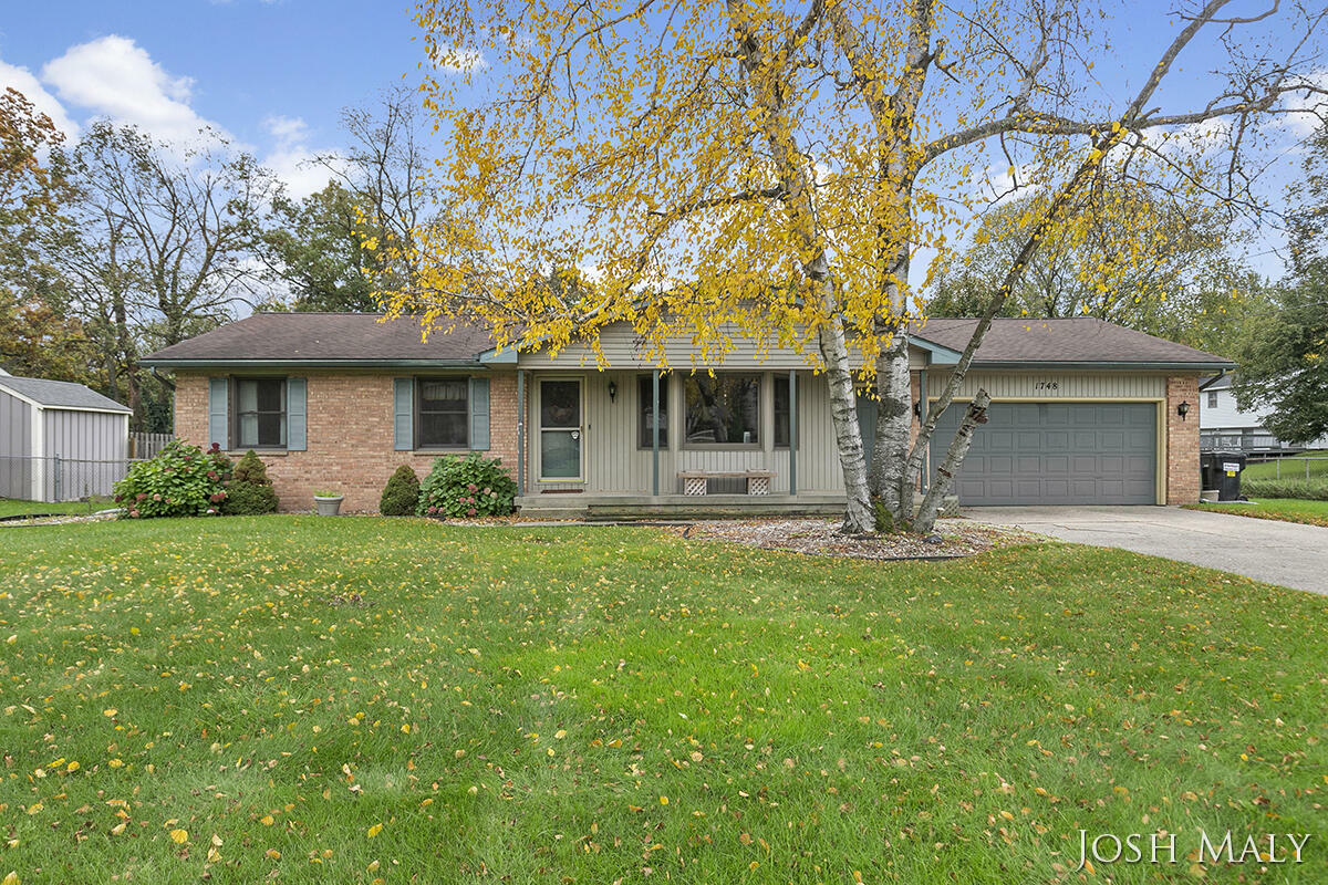 Property Photo:  1748 Newcastle Drive  MI 49428 