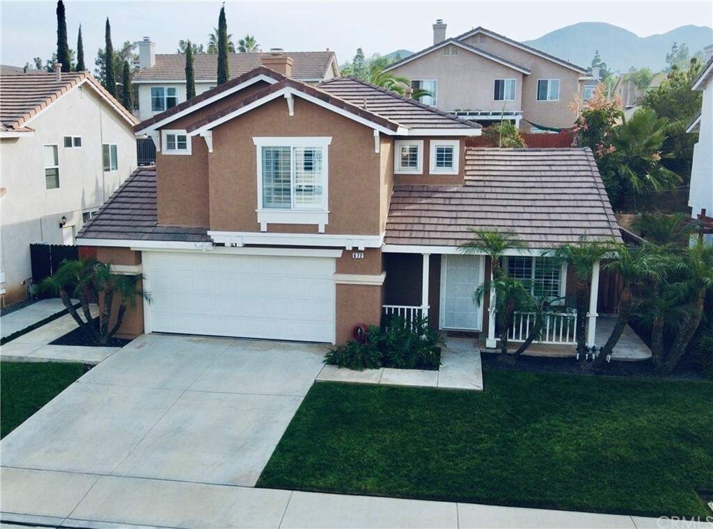 Property Photo:  672 Viewpointe Lane  CA 92881 