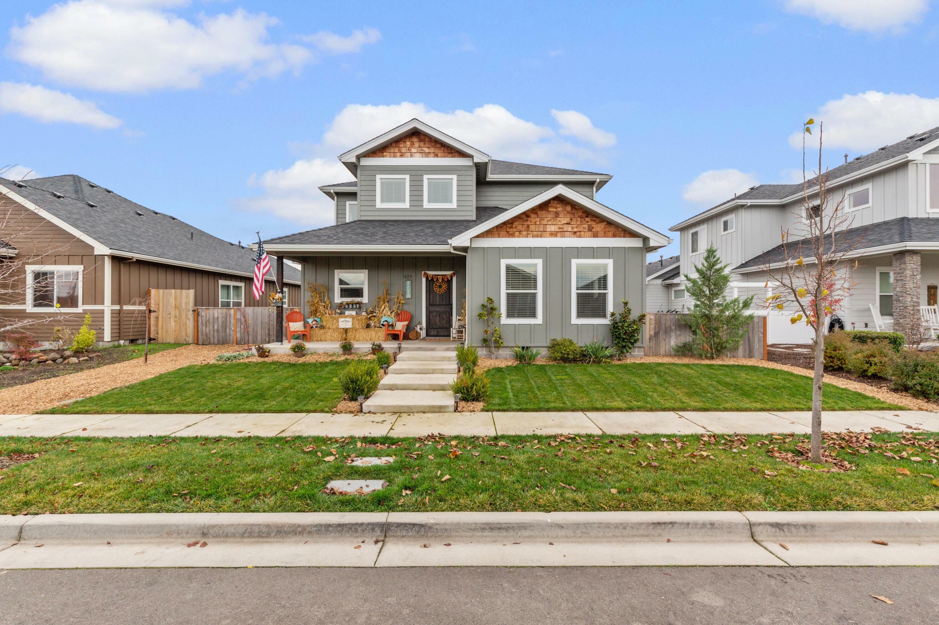 Property Photo: 429 Bridge Creek Drive OR 97502