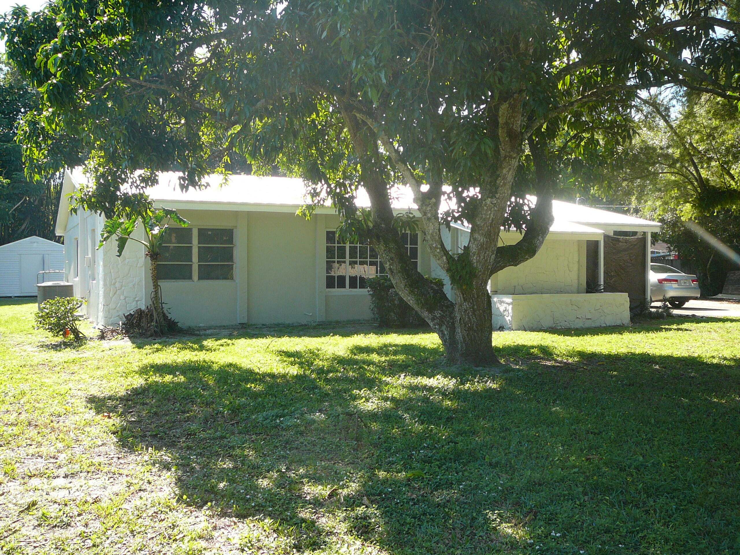 Property Photo:  1709 Coronado Avenue  FL 34982 