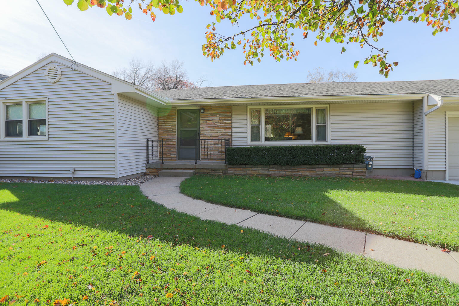 Property Photo:  37 Delong  Avenue  IA 51503 